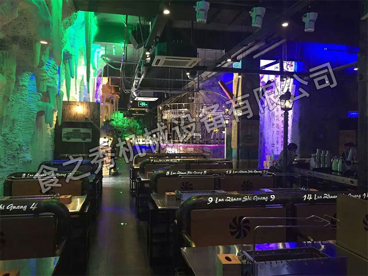 食之秀自动烧烤设备厂提供烧烤店用自动烧烤机、桌椅餐具等整店设备供应 很久以前烧烤店