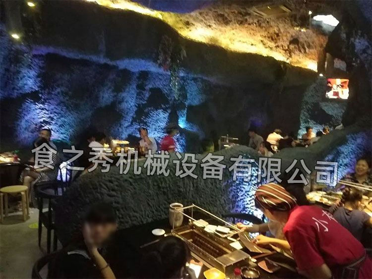 食之秀自动烧烤设备厂提供烧烤店用自动烧烤机、桌椅餐具等整店设备供应 食之秀自动烧烤设备厂提供烧烤店用自动烧烤机、桌椅餐具等整店设备供应